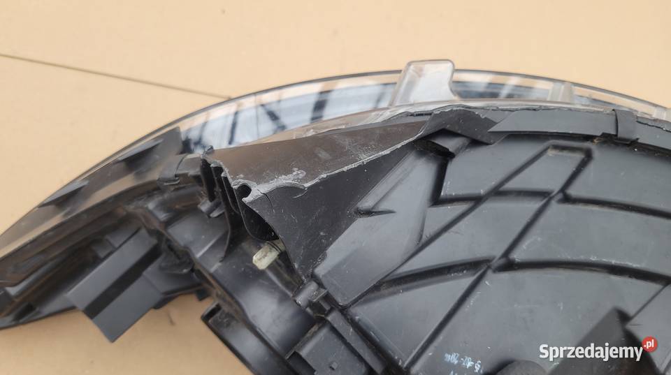 RENAULT CAPTUR I 13 LAMPA PRAWA REFLEKTOR PRAWY Ruda Śląska