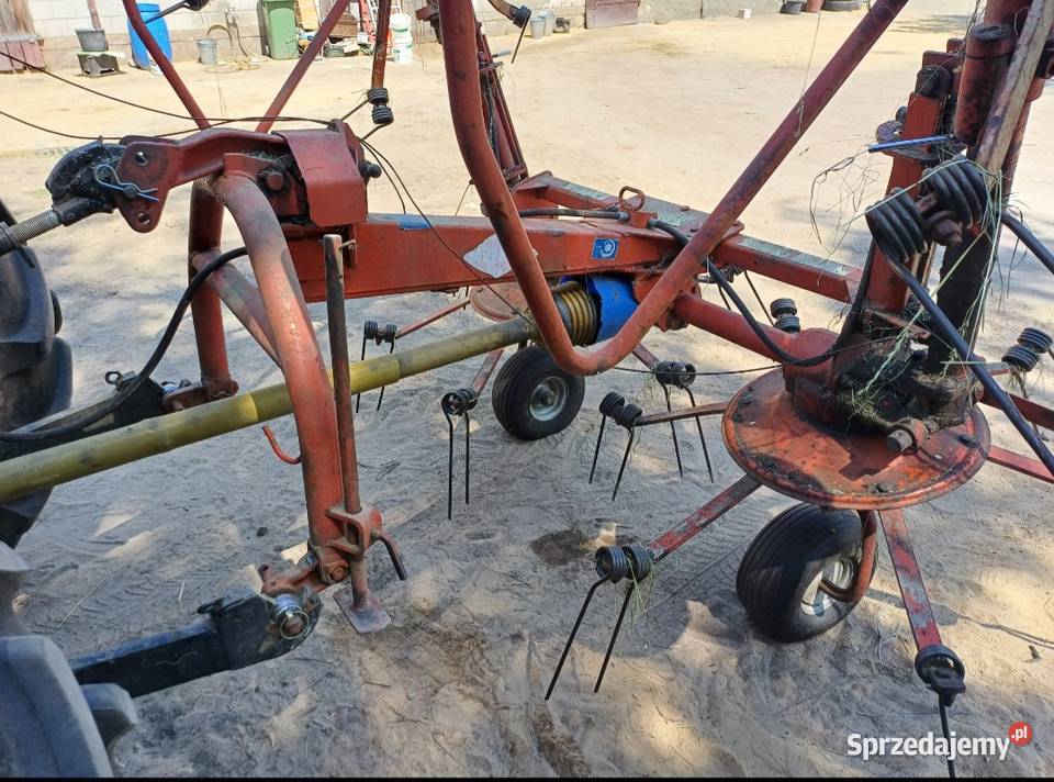 przetrząsarka KUHN 4 gwiazdową