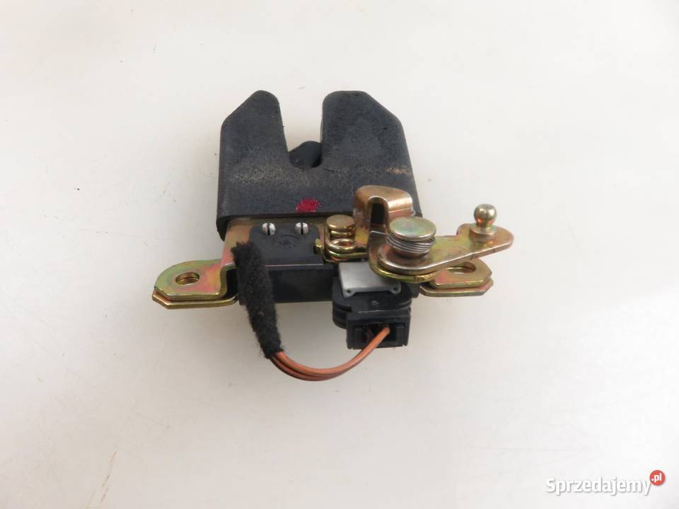 ZAMEK KLAPY VW BORA 1J5827505 osobowe małopolskie