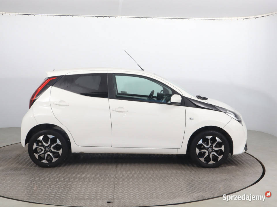 Toyota Aygo 10 VVTi Rok produkcji 2020 Bielany Wrocławskie
