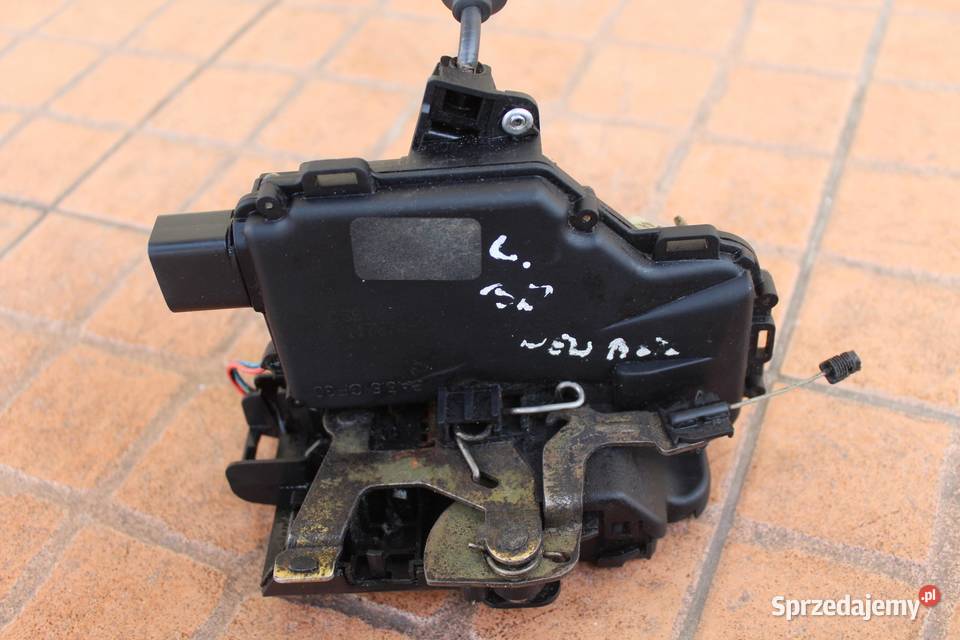 ZAMEK DRZWI LEWY PRZÓD 8 PIN VW BEETLE