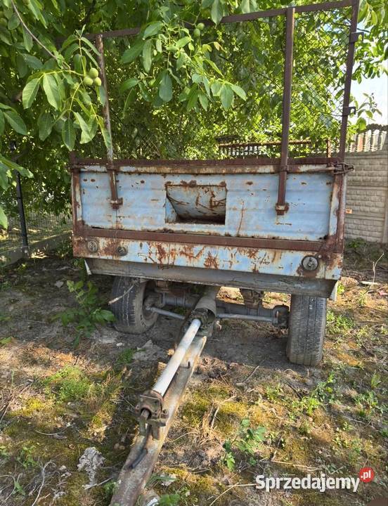 Rozrzutnik 2 osiowy na resorach sprzedam