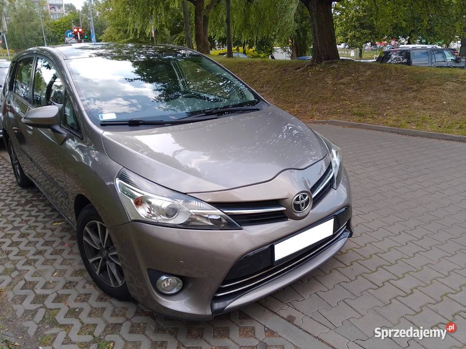 Toyota Verso OKAZJA 7 osób HAK Navi Panorama Samochody osobowe