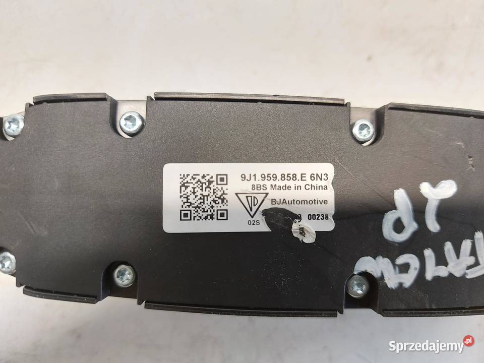 Porsche Taycan GTS 9J1 2023r Panel przełącznik
