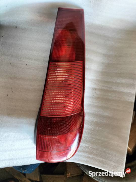 PUNTO 1 LAMPA TYŁ TYLNA PRAWA Kamień-Kolonia