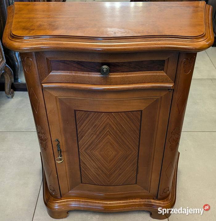 Piękna włoska komodaszafka orzechsklep Dąbrowa Antyki, Sztuka, Kolekcje Dąbrowa Górnicza