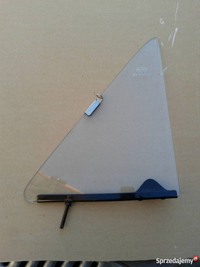 Szybka trójkątna prawa bez ramki Fiat 126 p osobowe Gostynin