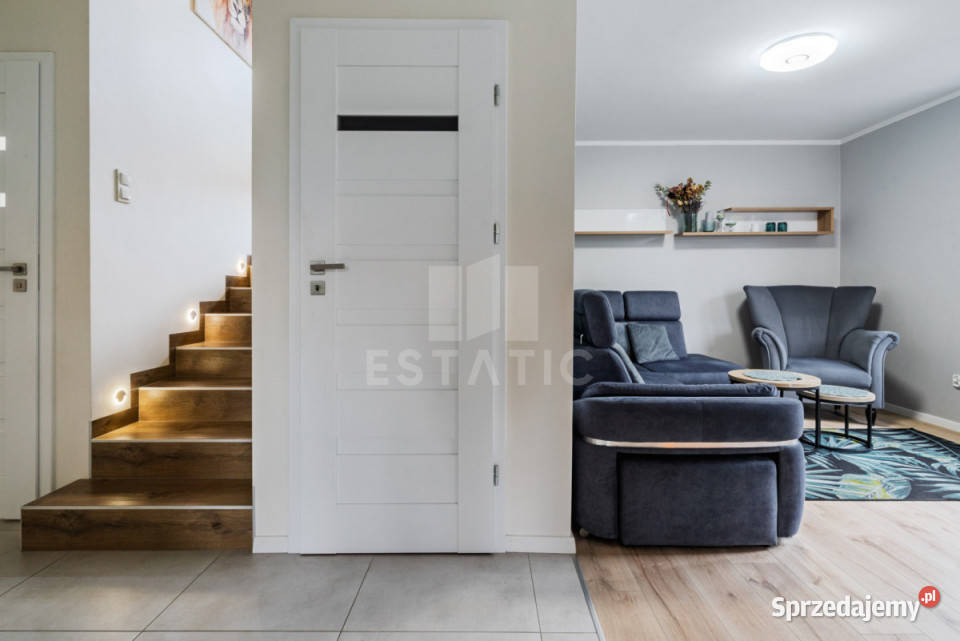 Dom wolnostojący 200m2 Straszyn Tęczowa sprzedam