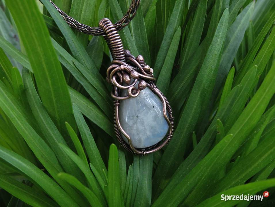 Miedziany wisiorek kamień księżycowy małopolskie Wieliczka