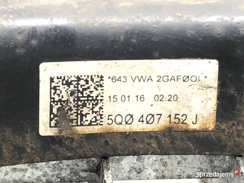 WAHACZ PRAWY PRZÓD VW GOLF VII Hatchback