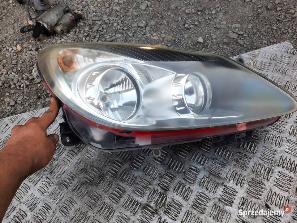 Lampa prawa przednia Opel Corsa D 4 GSi 16 Turbo Radłów