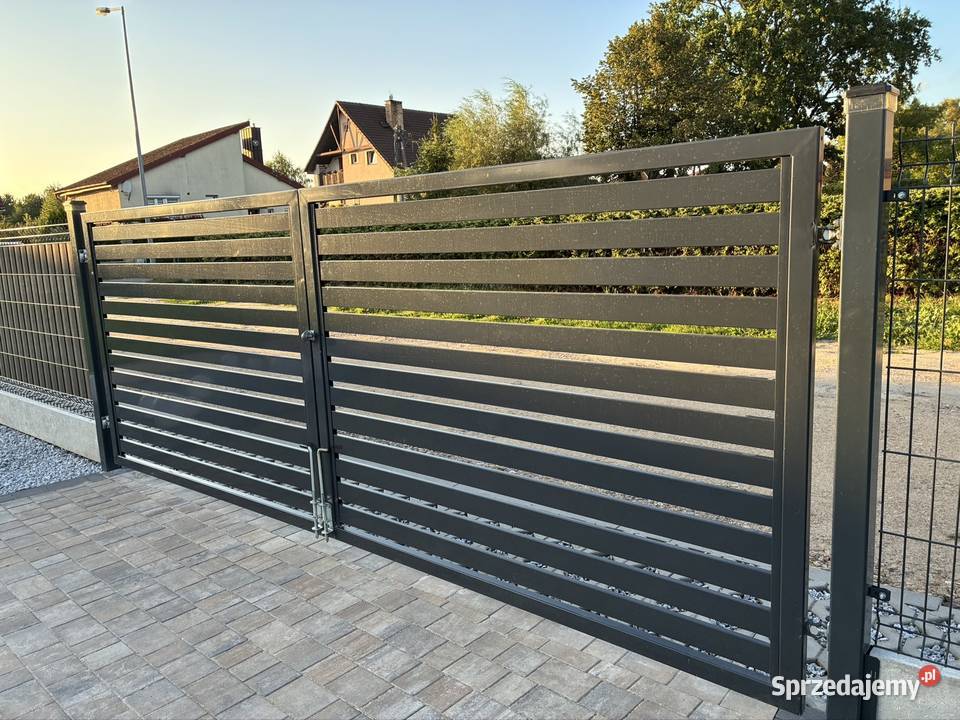 Brama dwuskrzydłowa w kolorze antracyt skrzydłowa Gorzów Wielkopolski