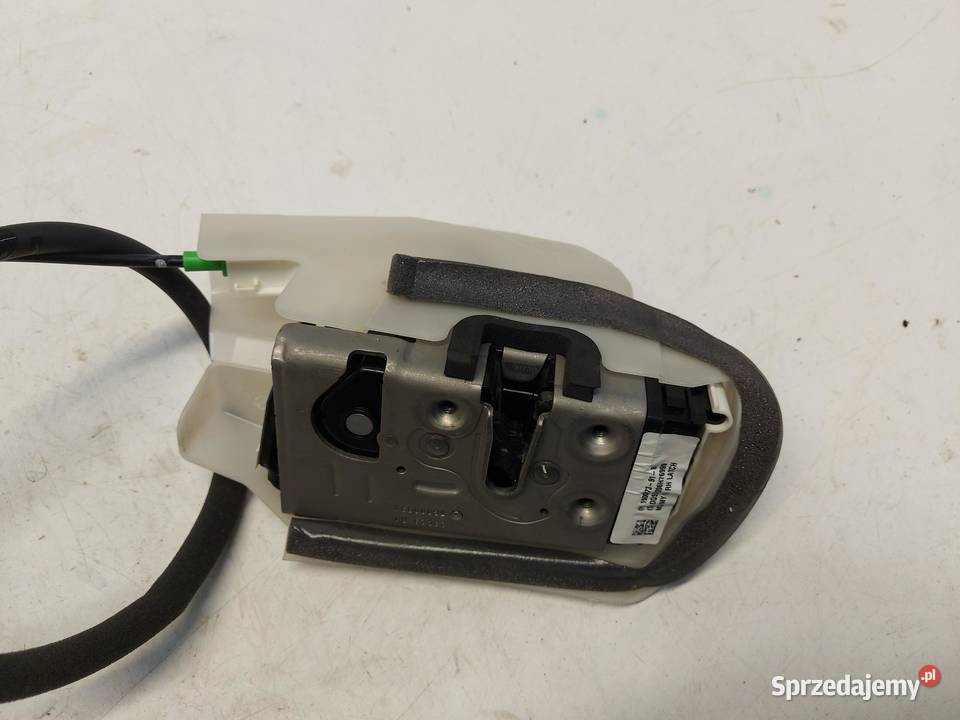 TESLA MODEL Y 2023r Zamek drzwi przód prawy 7PIN