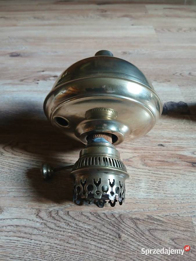 Mosiężna lampa naftowa