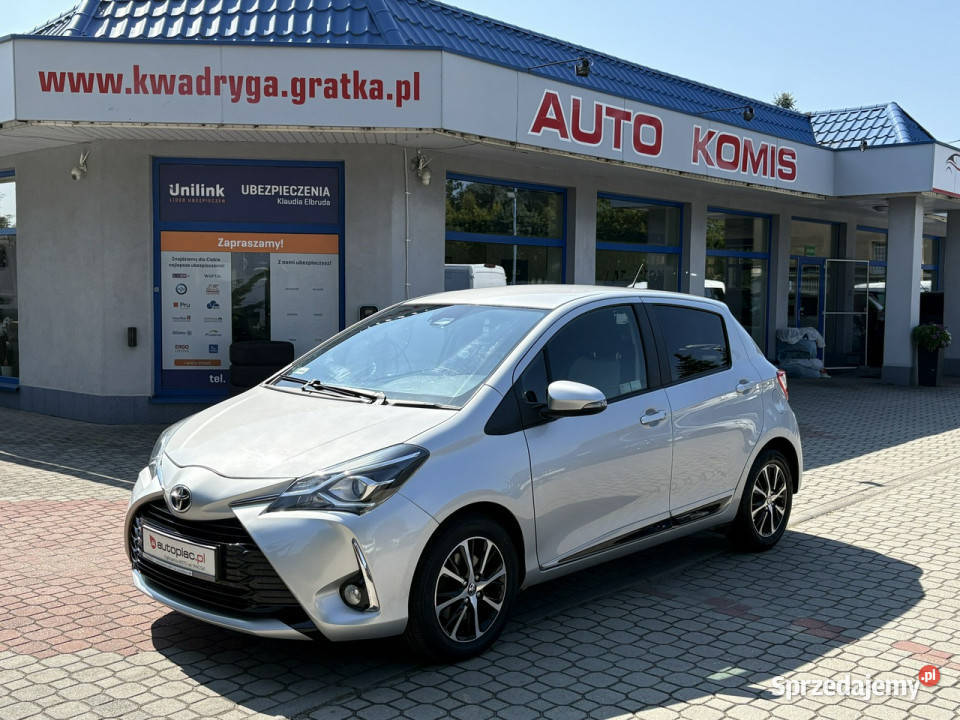 Toyota Yaris 20182019 Premium Salon PolskaKamera srebrny Tarnowskie Góry