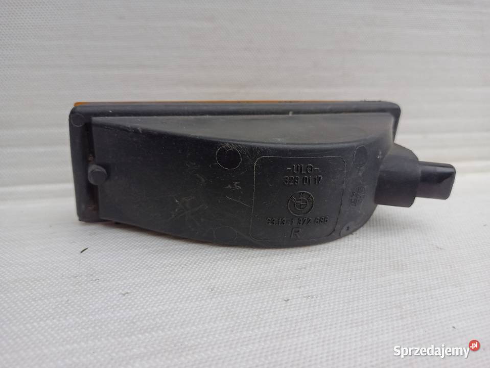 BMW E30 kierunkowskaz kierunek prawy w zderzak Sieradz