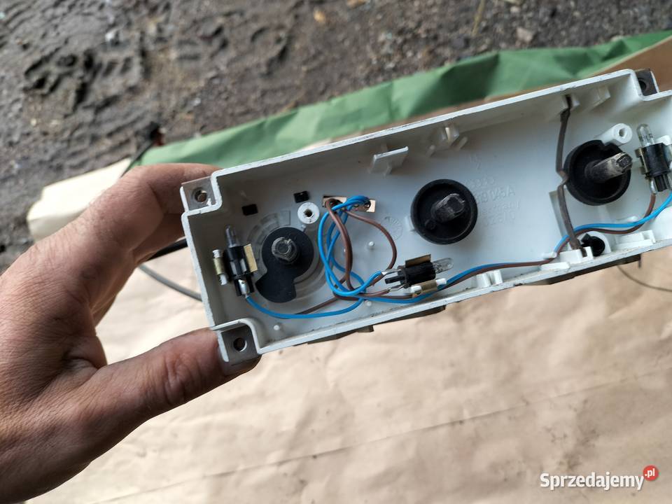 AUDI 80 B3 80B3 NAKŁADKA NA PANEL NAWIEWU LINKA Kamień-Kolonia sprzedam