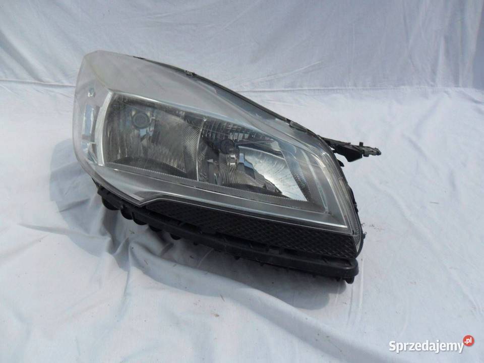 Reflektor Przód strona prawa Ford Kuga II TS30 Nowy Tomyśl