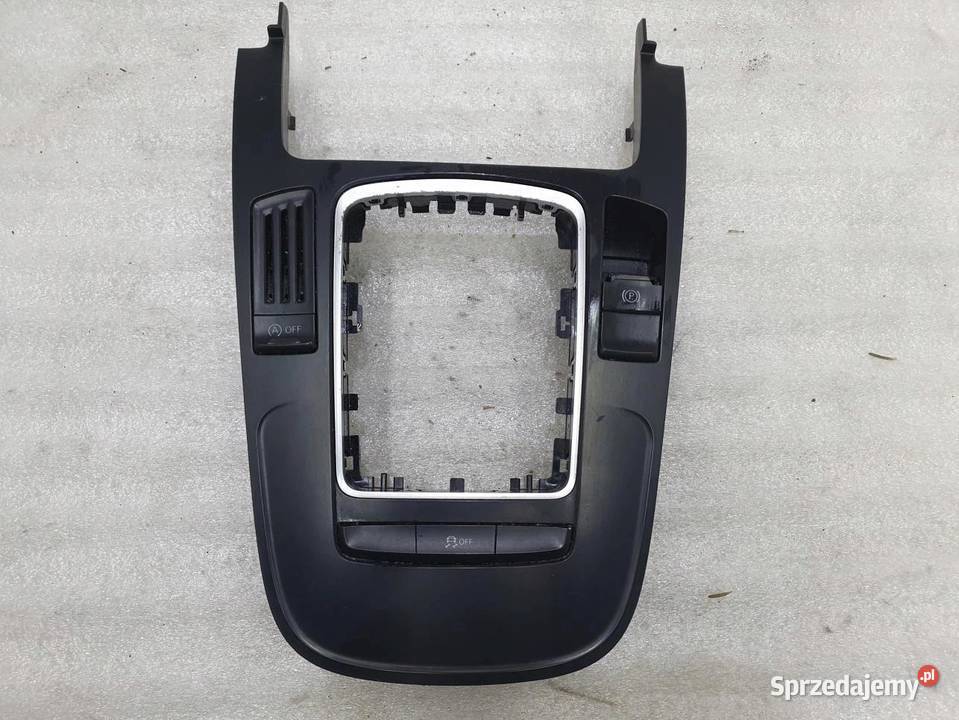 GAŁKA ŚRODKOWY RAMKA AUDI A4 B8 8K0864261 sprzedam