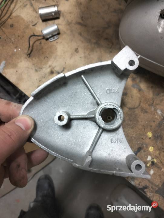 Wsk 125 dekiel sprzegla Hermanowa