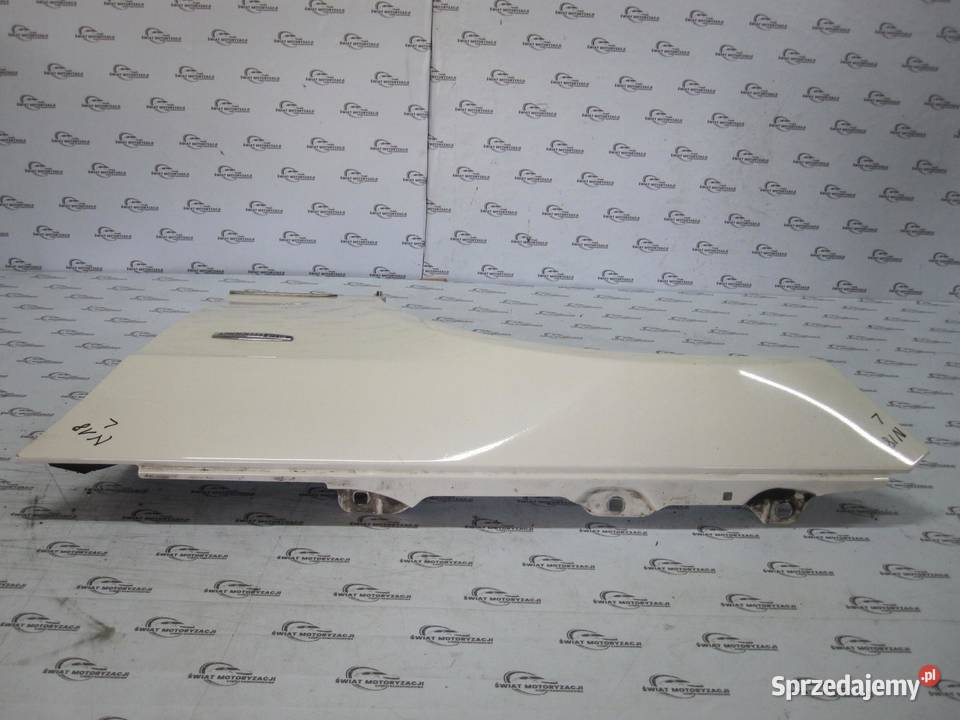 MERCEDES E IV W212 12r błotnik lewy przód