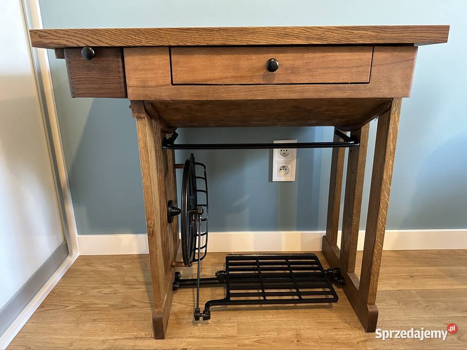 Stolik z maszyny do szycia Łucznik