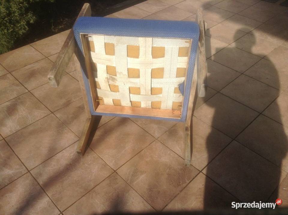 Fotel z litego drewna z podłokietnikami i miękką Opole sprzedam