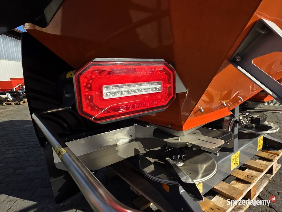 Rozsiewacz nawozów AGREX Ferti W ISOBUS 3850 nieuszkodzony Rawa Mazowiecka