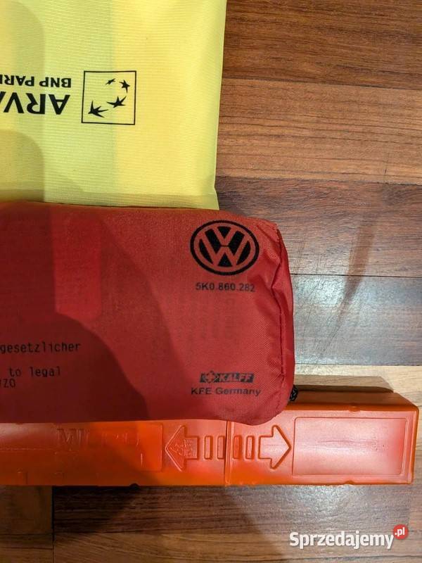 Apteczka Volkswagen trójkąt kamizelka Warszawa sprzedam