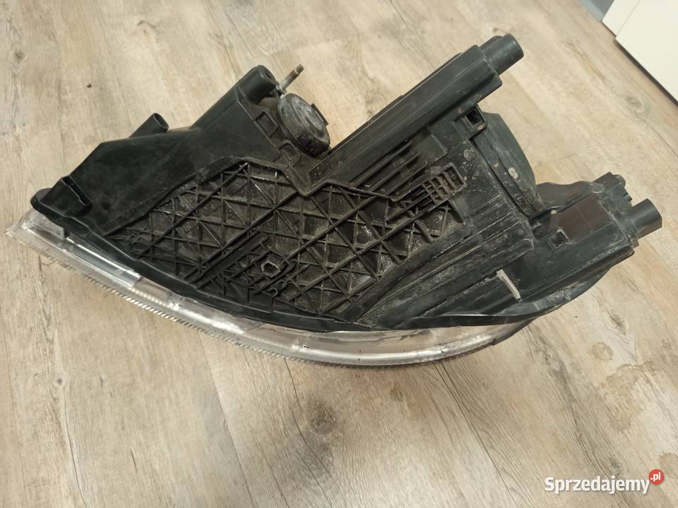 Reflektor prawy octavia 2 Lift 0813 Rzeszów sprzedam