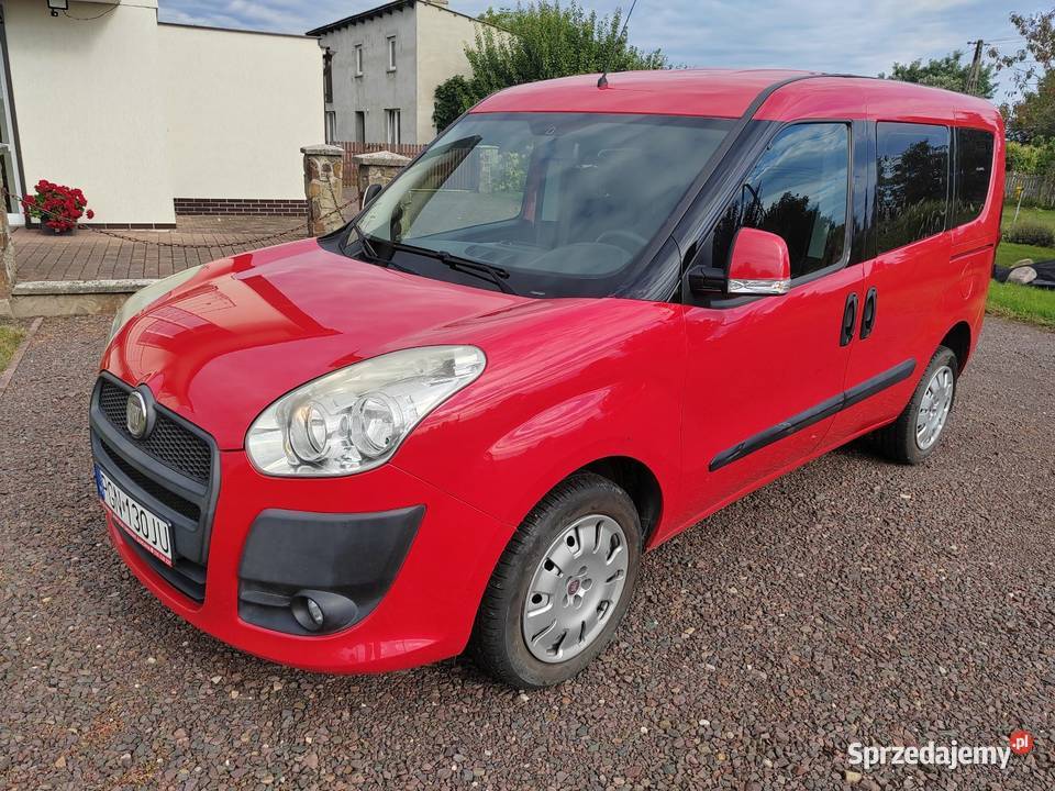 Fiat Doblo 14 benzyna 95 osobowy klima centralny zamek Bożatki
