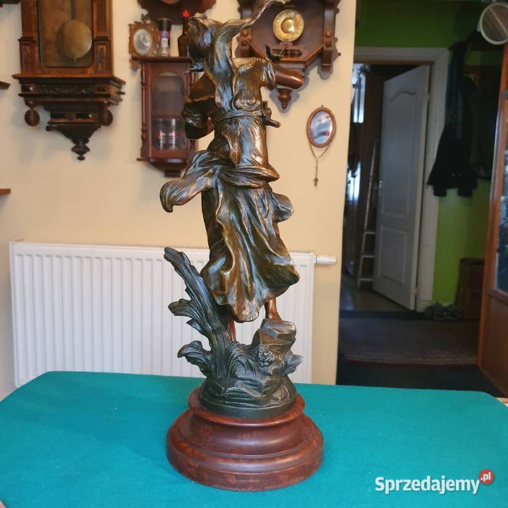 Starasygnowana rzeżba figura z cynkalustan Wrocław