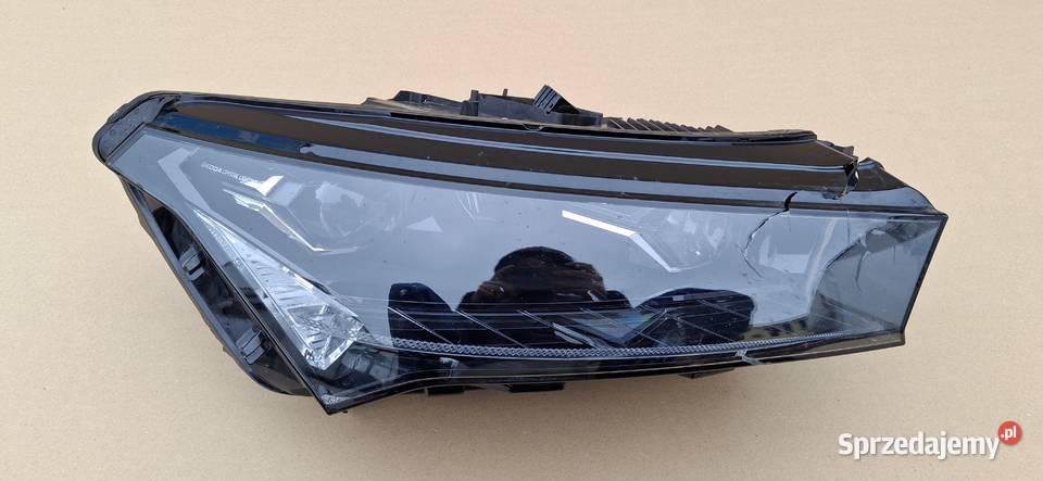 SKODA ENYAQ REFLEKTOR PRAWY FULL LED LAMPA PRAWA osobowe