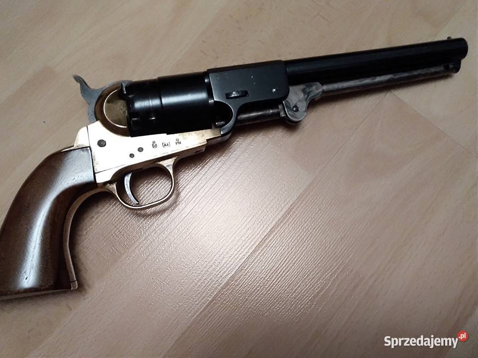 Rewolwer czarnoprochowy Colt 44