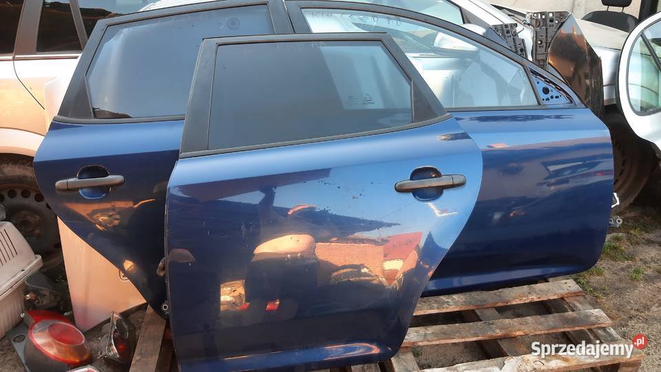 drzwi kompletne Kia Ceed I 0612 lak A8 prawe Dębno sprzedam