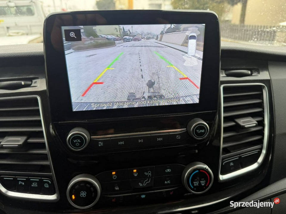 Ford Transit Custom 6 osób automat szary Ford Poniec