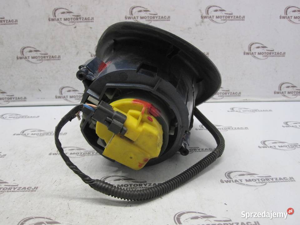 BERLINGO II 08r halogen prawy 9682967377 osobowe sprzedam