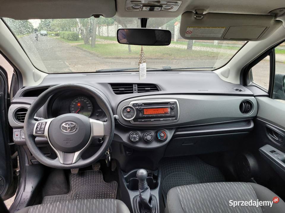Sprzedam toyotę yaris ASR (kontrola trakcji) Warszawa sprzedam