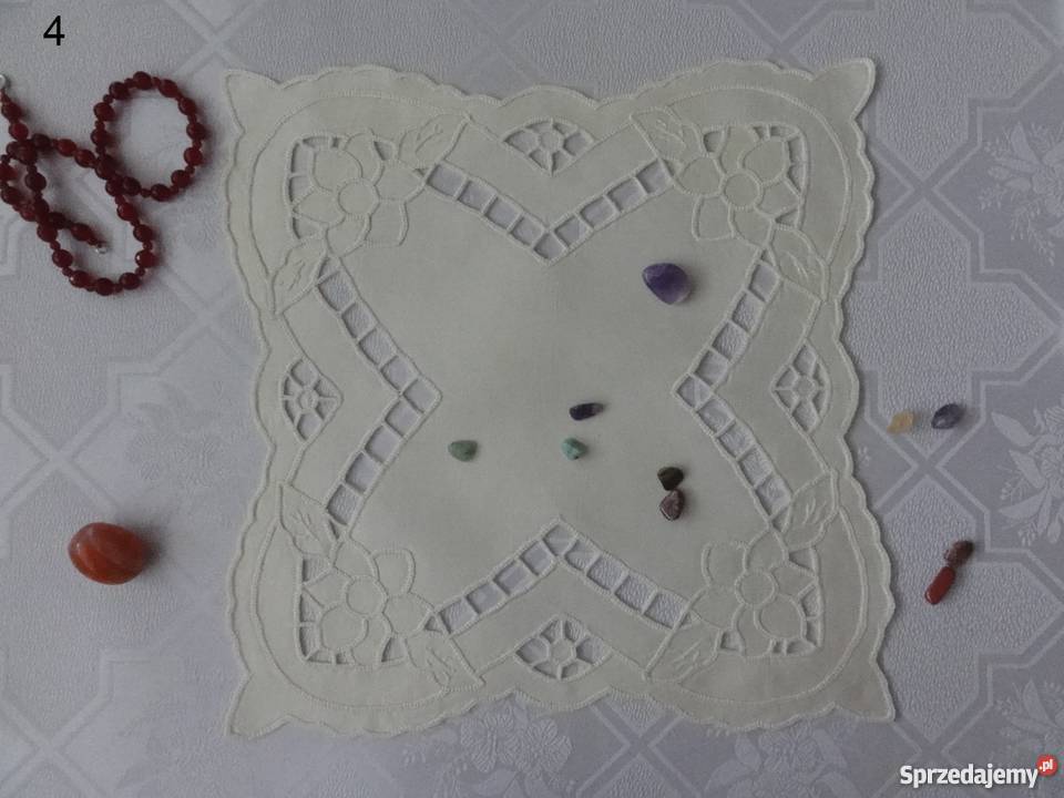 Serwetki kolorowe ecru wyszywane haft Richelieu Lublin