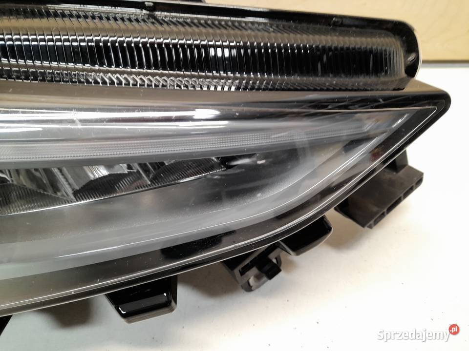 LAMPA PRZÓD PRAWA CUPRA BORN FULL LED 10F941008H Goleniów