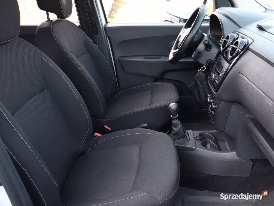 Dacia Lodgy 13 TCe światła przeciwmgielne Bielany Wrocławskie