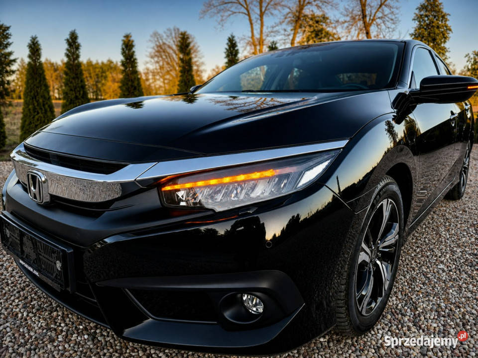 Honda Civic X 20172021 benzyna Civic Sadlno