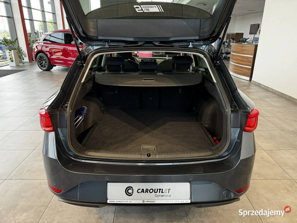 Seat Leon ST Style 15TSI 130 M6 2021 r salon I komputer pokładowy Samochody osobowe sprzedam