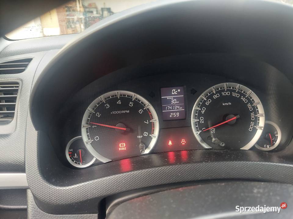 Suzuki swift 12 benzyna 4x4 Rok produkcji 2013 Stoczek Łukowski