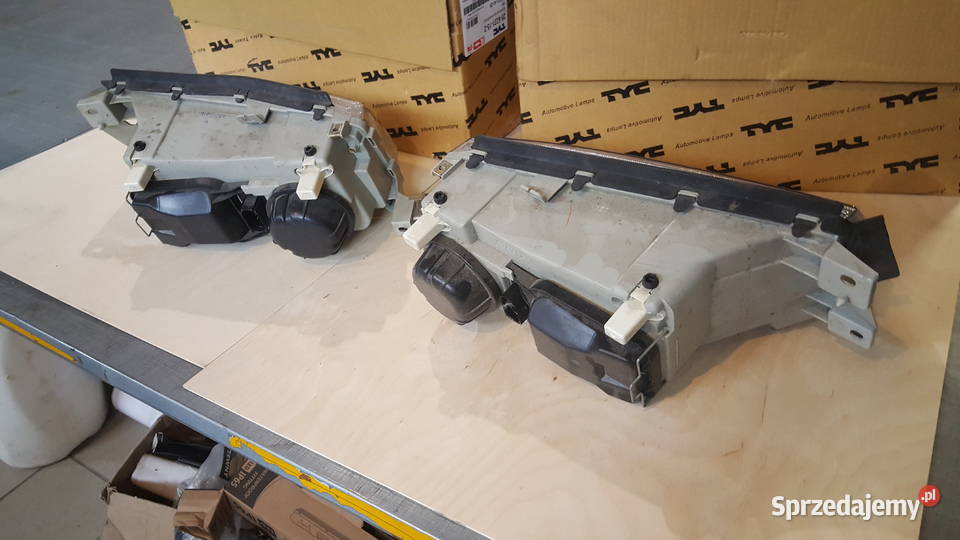 Lampy reflektory przednie przód Skoda Octavia I Mrągowo