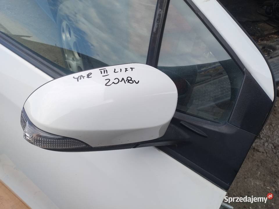 Lusterko Zewnętrzne Prawe Lak040 Toyota Yaris Rok produkcji 2019 Elbląg