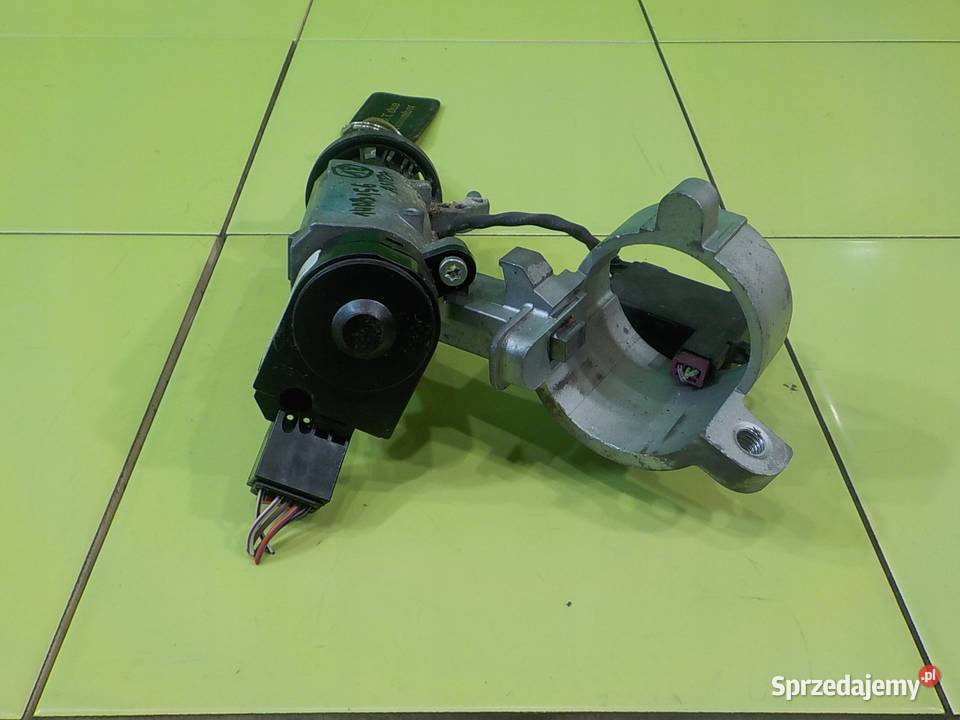 OPEL ASTRA IV J 11r 5D HB stacyjka z kluczykiem Suków