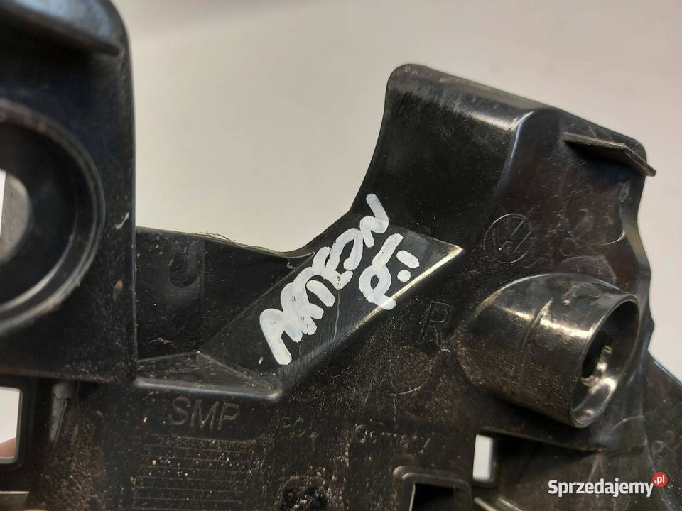 VW Arteon 3G8 2018r ŚLIZG ZDERZAKA PRAWY TYŁ Części montażowe