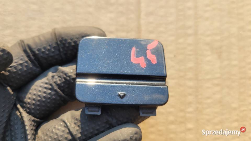 ZAŚLEPKA HAKA ZDERZAKA TYŁ BMW 3 E90 SEDAN LIFT osobowe sprzedam