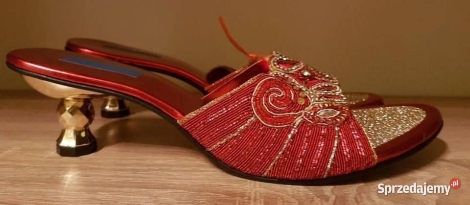 Ozdobne nowe klapki buty rozmiar 39dwie pary 70 czerwony Sandały i klapki